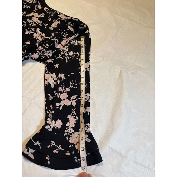 Karl Lagerfeld Yessie Blouse Trumpet Sleeve Top Black 3/4 Sleeve Size S/M - Picture 16 of 16